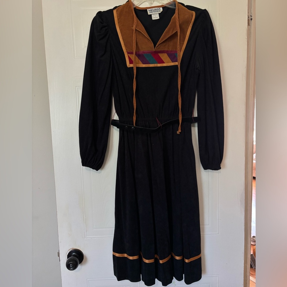 Size 8 Melissa Petites vintage dress Western Large Fall/Winter Fashion Belt